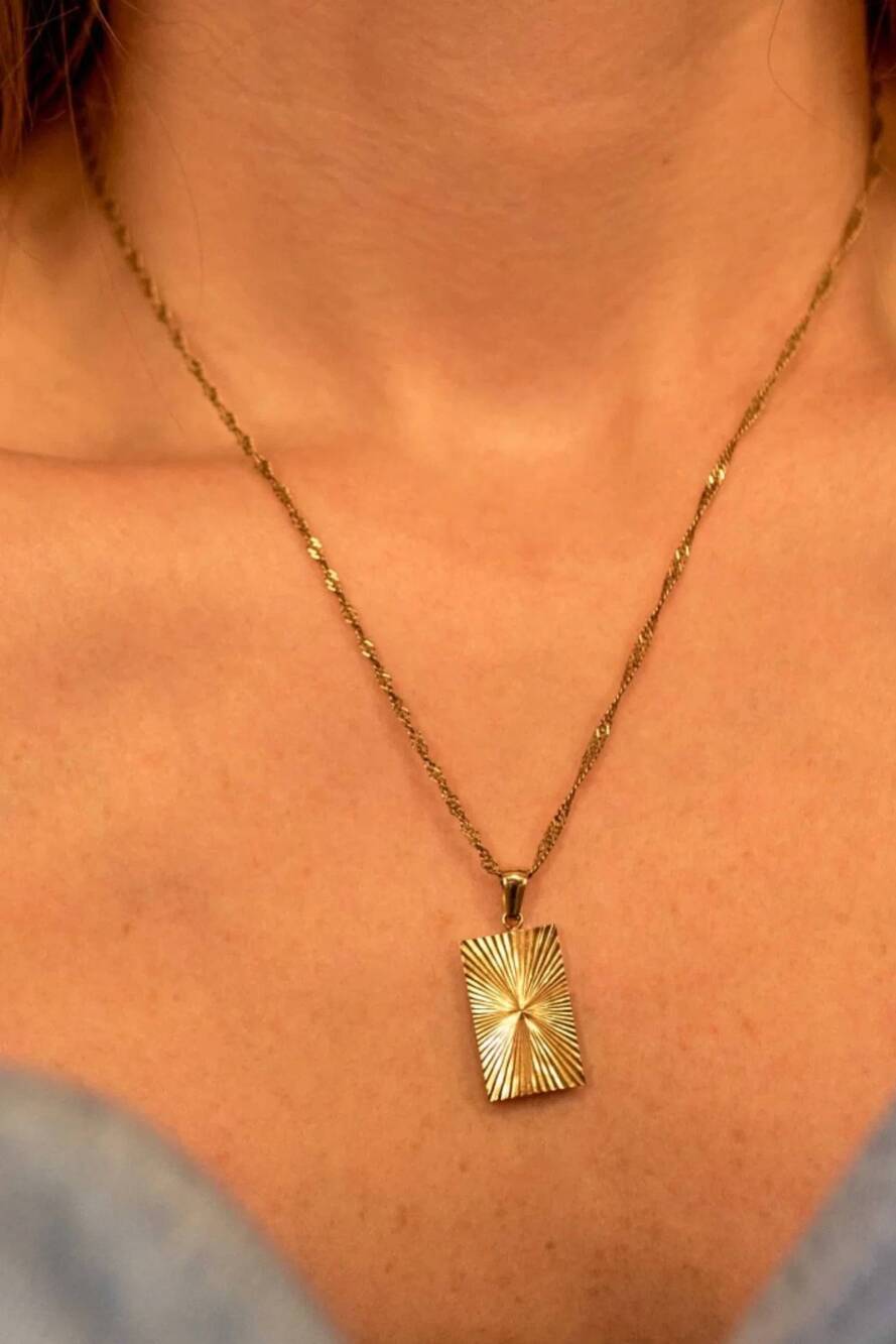 NEW ALCO JEWELRY women's stainless steel necklace in gold